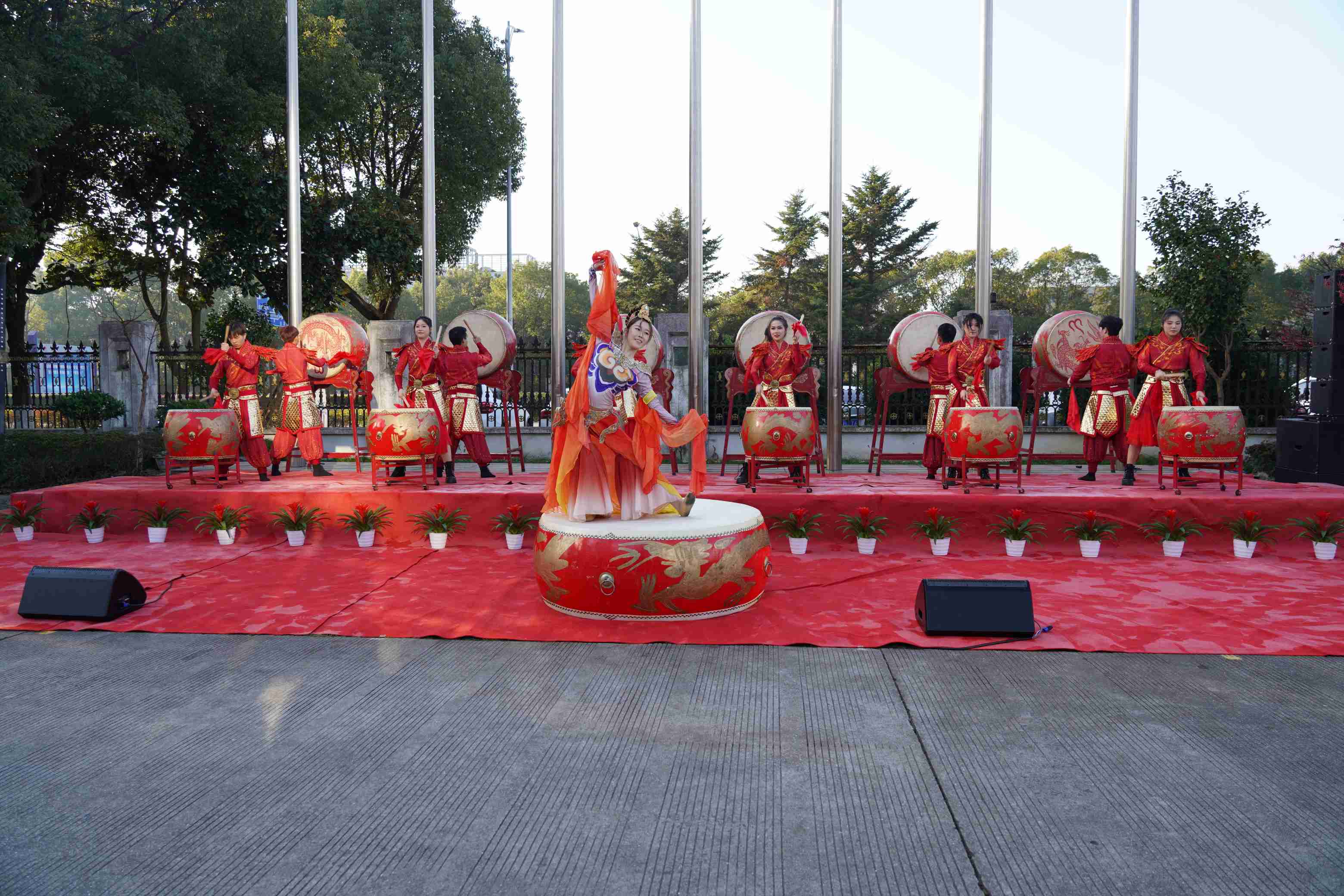 慶元旦 迎新年 | 奏響愛國強音，開啟2025新紀元